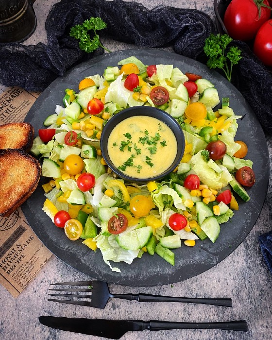 Bunter Sommersalat mit Mangodressing :: Bella-cooks-and-travels Bunter Sommersalat mit Mangodressing :: Bella-cooks-and-travels